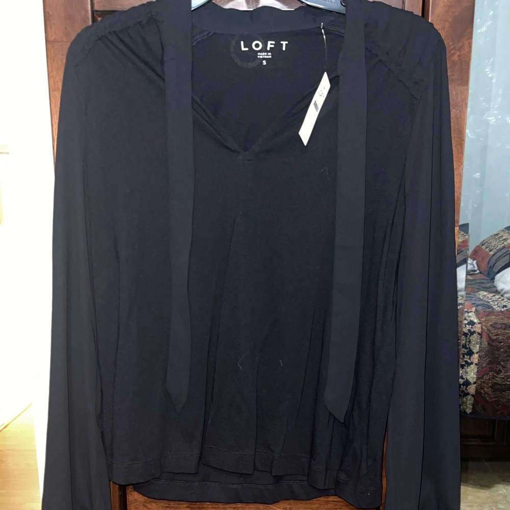 LOFT Women's Elegant Black Long Sleeve Tee